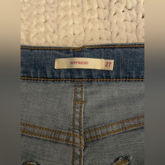 Levi’s Boyfriend Jeans - Picture 2 of 4